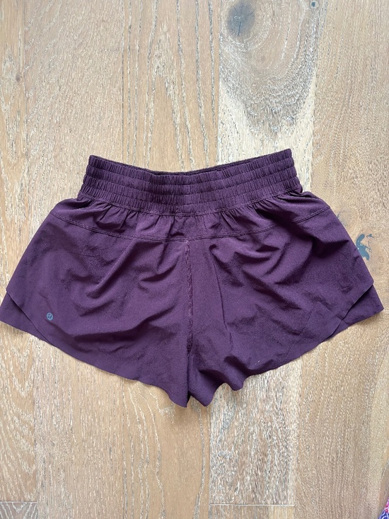 Lululemon Shake It Out High-Rise Running Short 2.5" - Picture 2 of 3